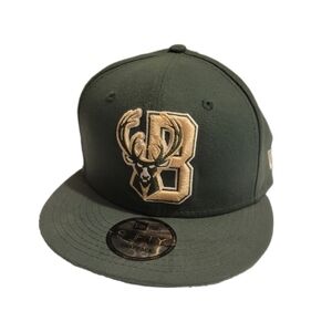 New Era 9Fifty NBA Milwaukee Bucks Hat Cap SnapBack Disney Parks Alternate Green